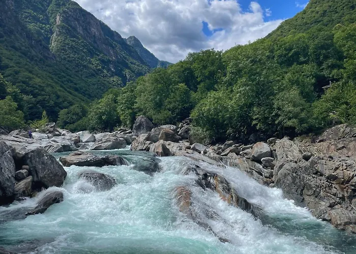 Casa Ai Lupi With Panoramic View Сasa de vacaciones Gordola