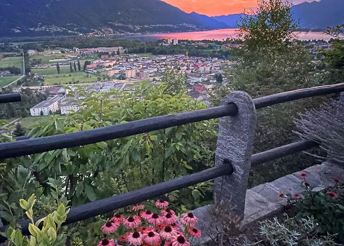 Casa Ai Lupi With Panoramic View Gordola