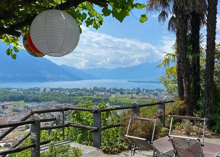 Casa Ai Lupi With Panoramic View Vakantiehuis Gordola